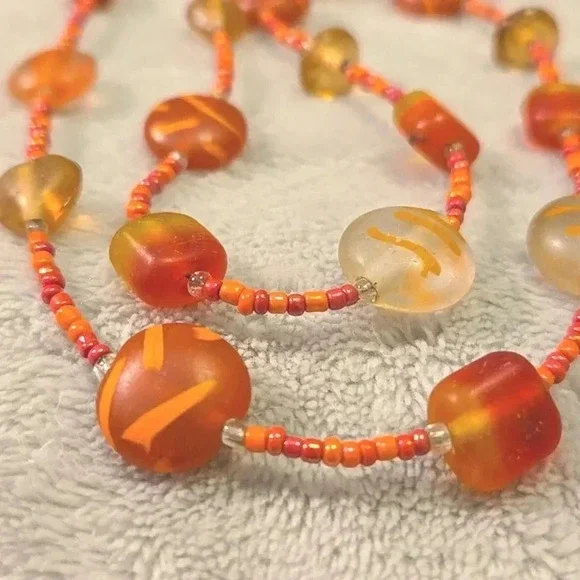 #402 VINTAGE Bead necklace Orange and Red - Picture 4 of 5